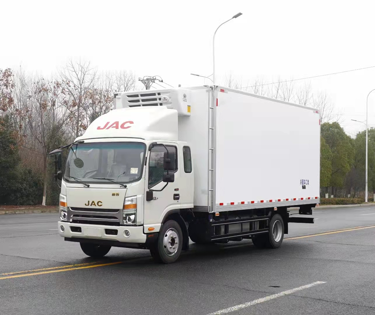 國(guó)六江淮帥鈴Q7 5.4米冷藏車